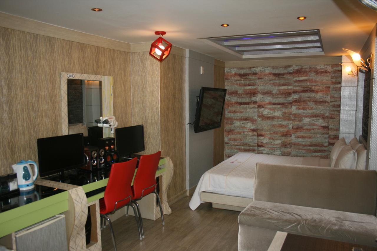 Renaissance Motel 2*